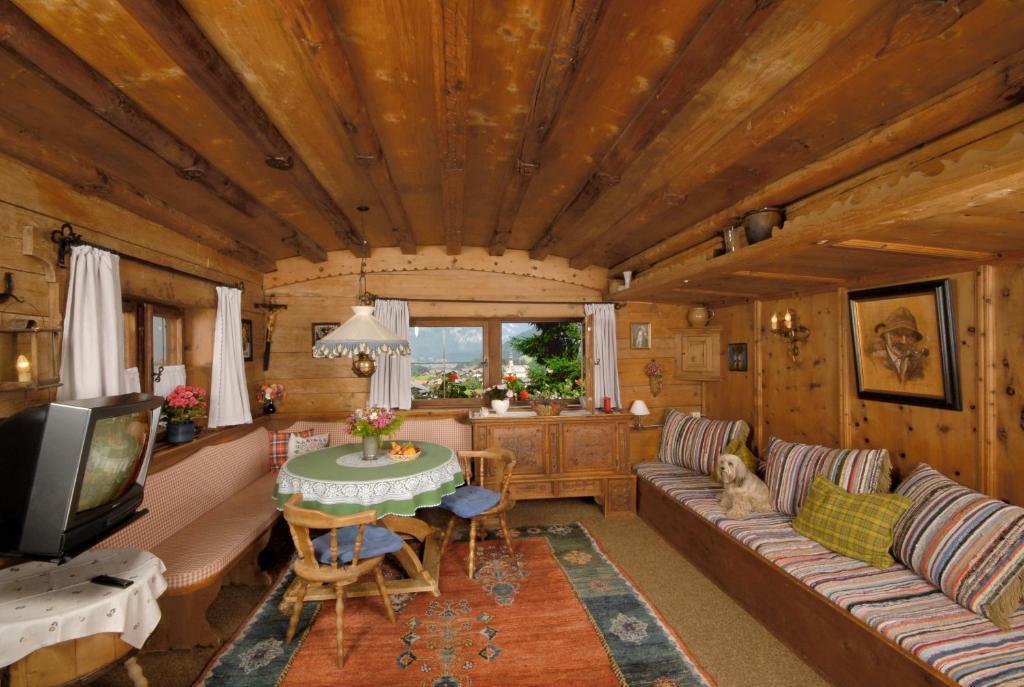 Ferienhaeuser Reither Almen Reith im Alpbachtal Rom bilde